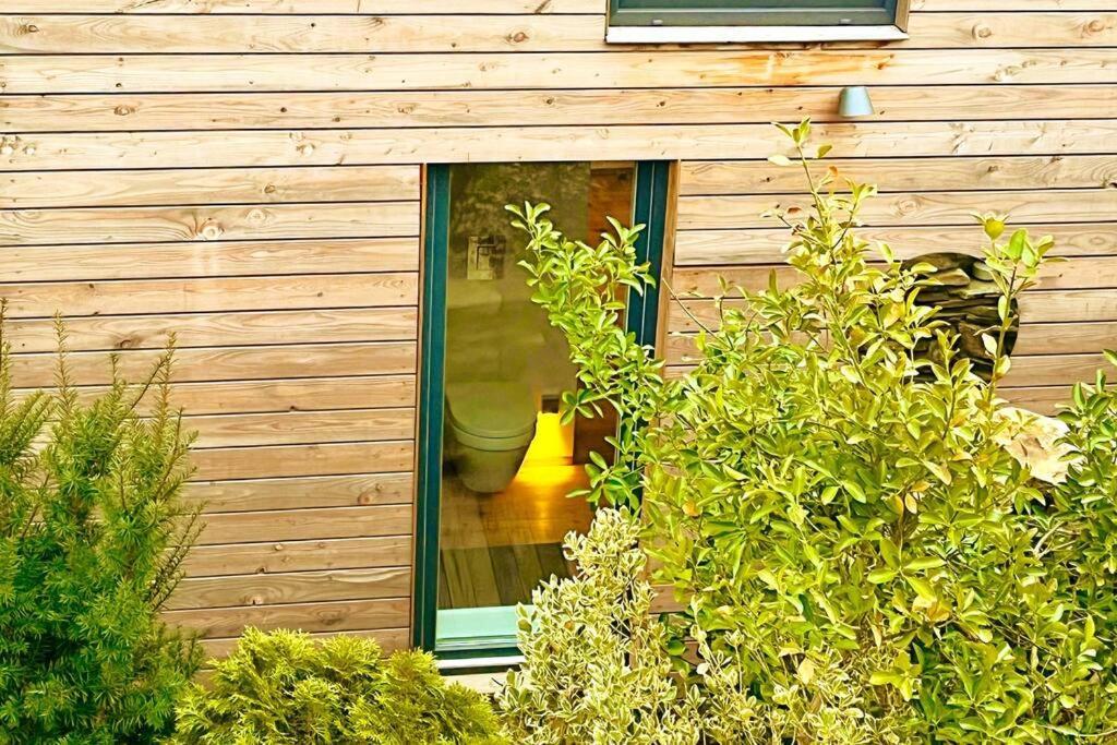 Tinyhouse Minimalus Panorama Schlafloft Im Gruenen Villa Dessighofen Exterior photo